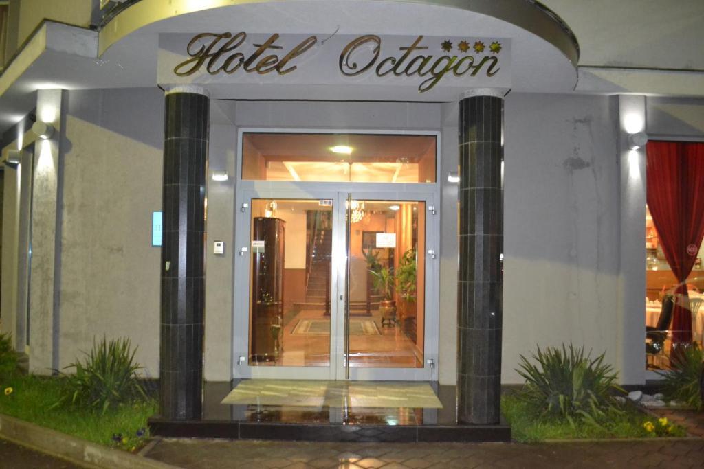 ホテル オクタゴン サラエヴォ エクステリア 写真